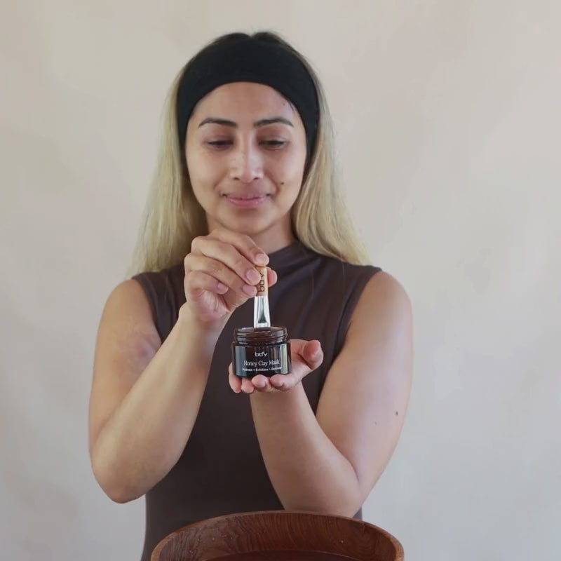 A video on how to use the BTFY Honey Clay Mask